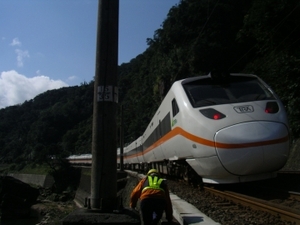 鐵路宜蘭線冬山站站場提高改建工程第四之一標(便線工程電訊部份)